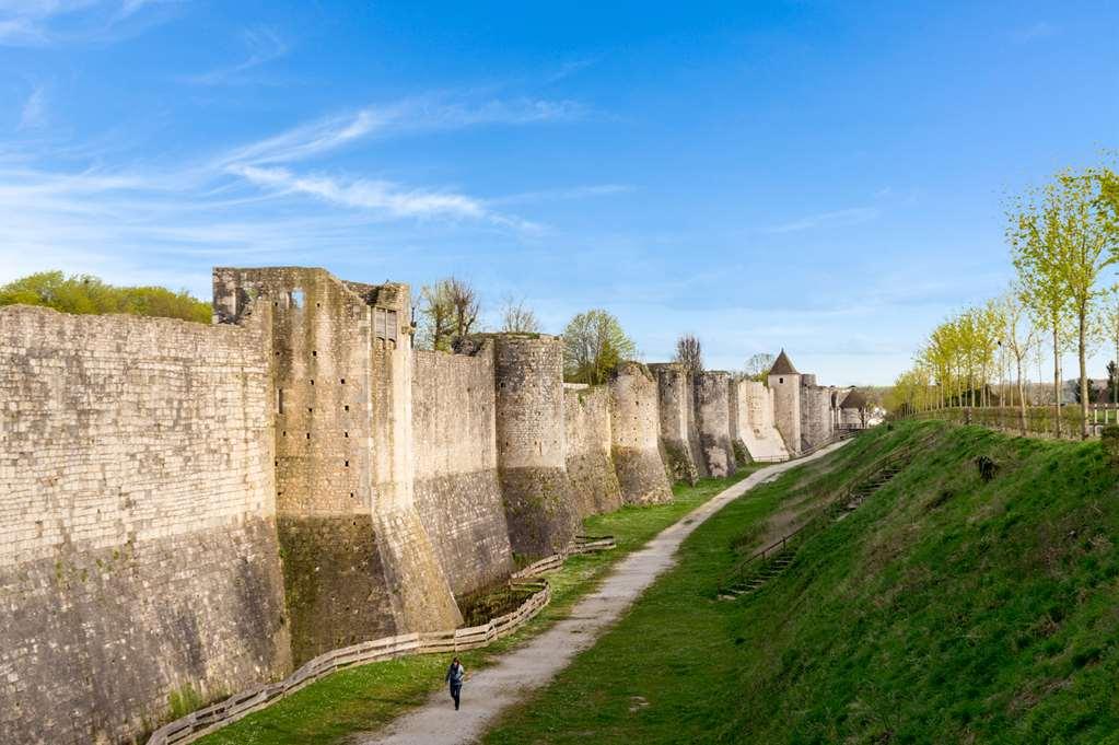 Ogaux Vieux Remparts Hotel Провен Екстериор снимка